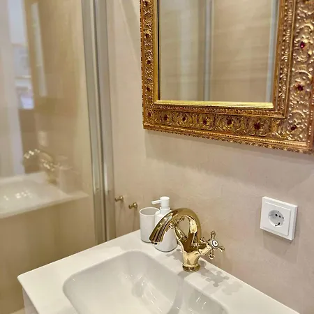 Apartment Sissis Paradies Mit Balkon Zur Traun - Alpenzeit Im Zentrum *