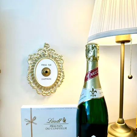 Sissis Paradies Mit Balkon & Flussblick- Alpenzeit Im Zentrum Mit Parkplatz Apartamento