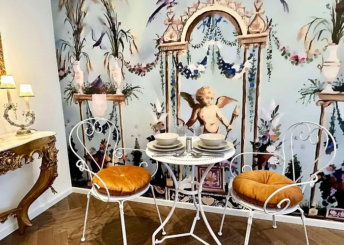 Sissis Paradies Mit Balkon & Flussblick- Alpenzeit Im Zentrum Mit Parkplatz Bad Aussee